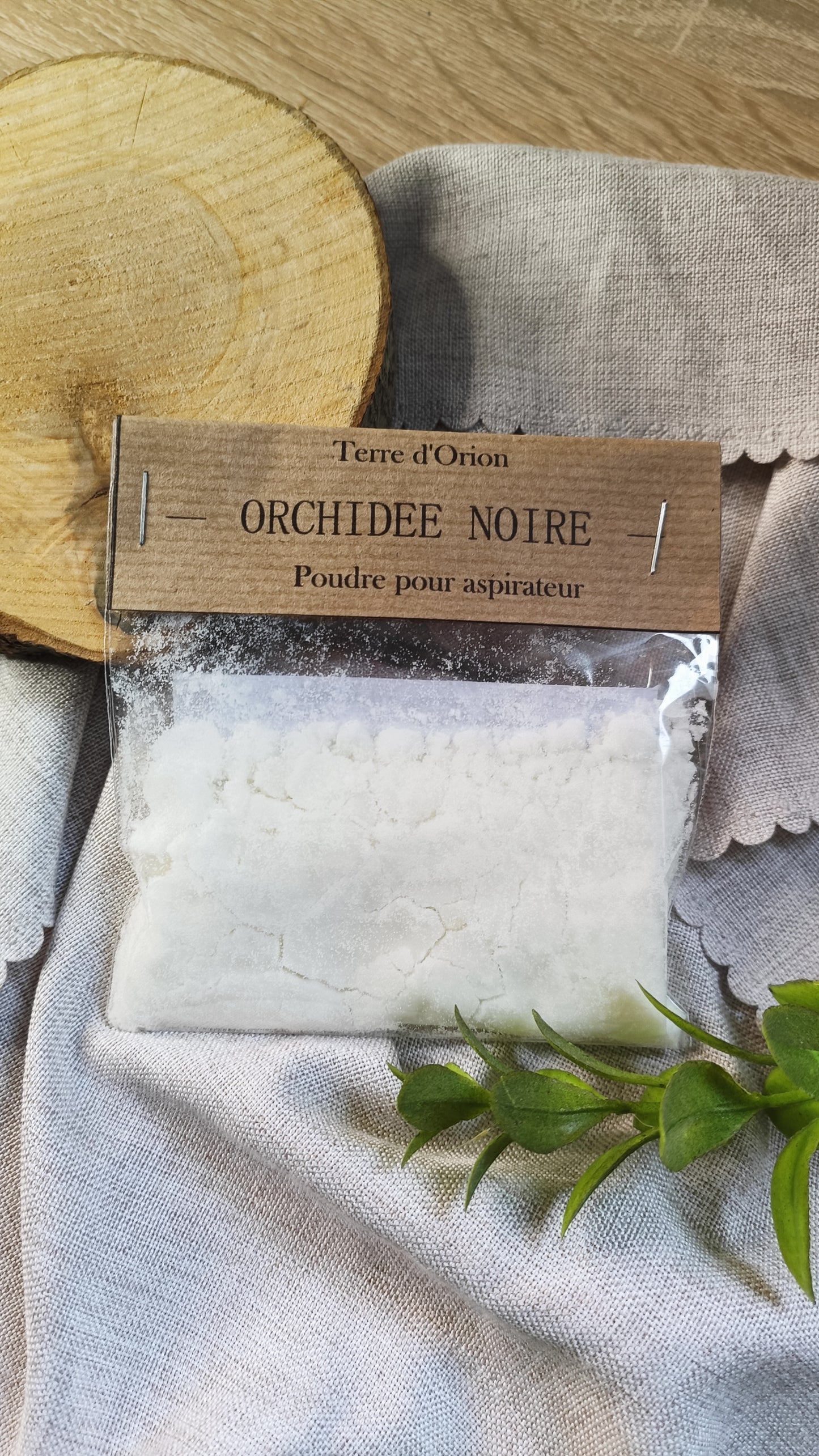 Poudre aspirateur à l'orchidée noire